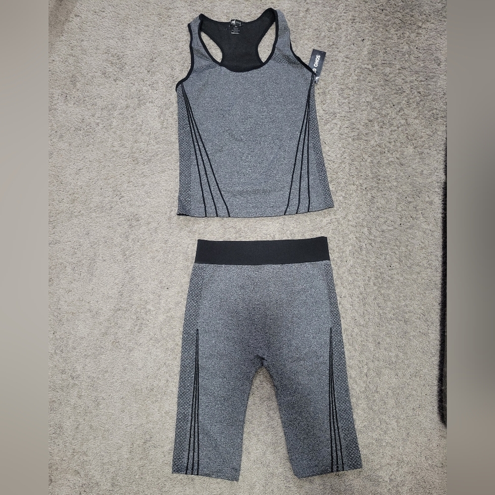 Soho Girls Gray & Black Seamless Tank and Capris Set